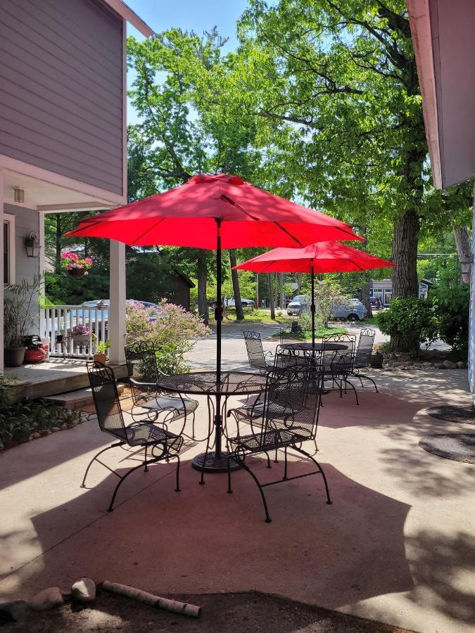 Sylvan Inn Bed & Breakfast Glen Arbor Exterior foto